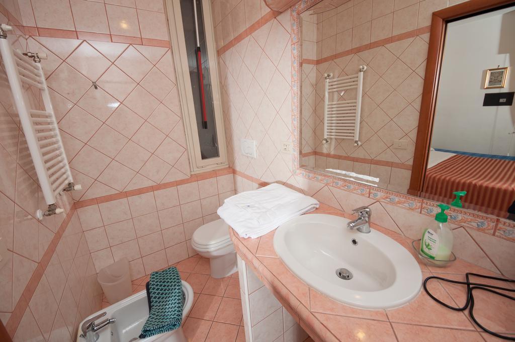 Suites Oliveri Viale Marconi Roma Ngoại thất bức ảnh